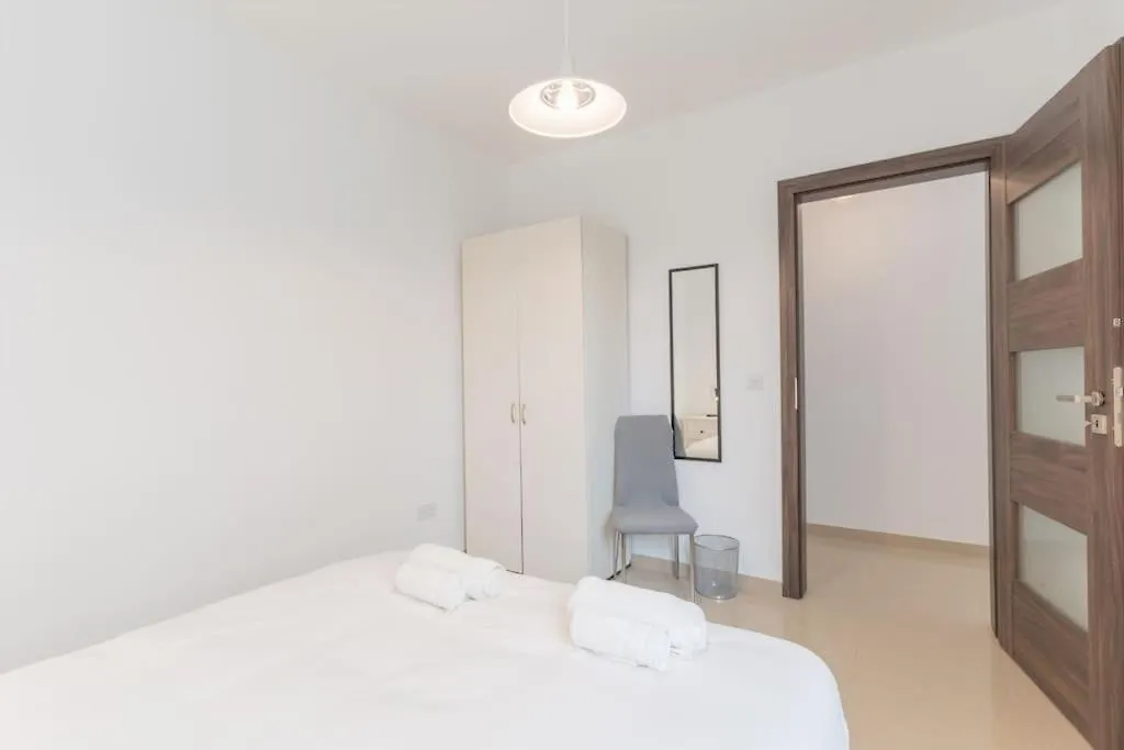 St Julians Apartment-Hosted By Sweetstay Saint Julian's Apartment